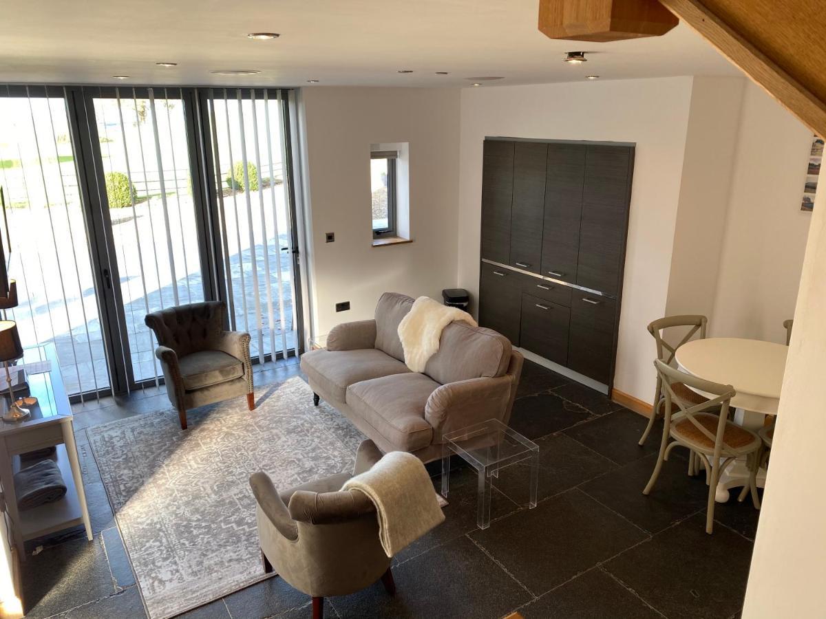 The Farmyard Adults Only Apartment Yeovil Exterior photo