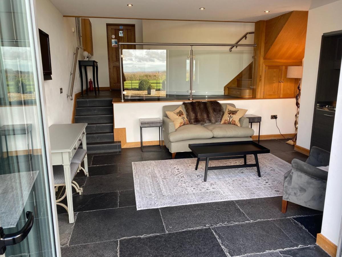 The Farmyard Adults Only Apartment Yeovil Exterior photo