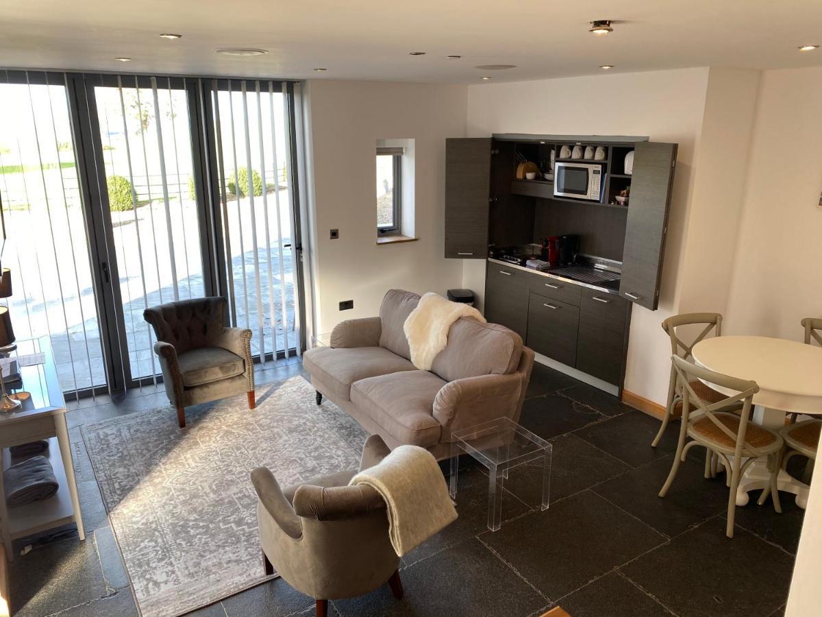 The Farmyard Adults Only Apartment Yeovil Exterior photo